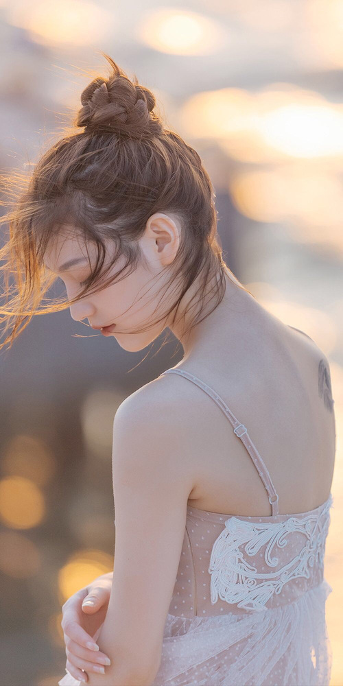 fb体育官网电脑版-边路内切是否已成为标准进攻套路，内切型边锋 搭配